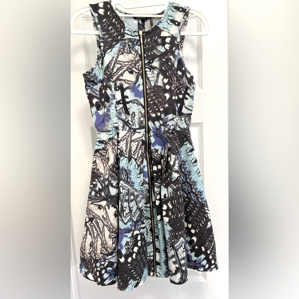 MARCIANO Sleeveless Fit and Flare Butterfly Print Dress with Pockets - Size 0